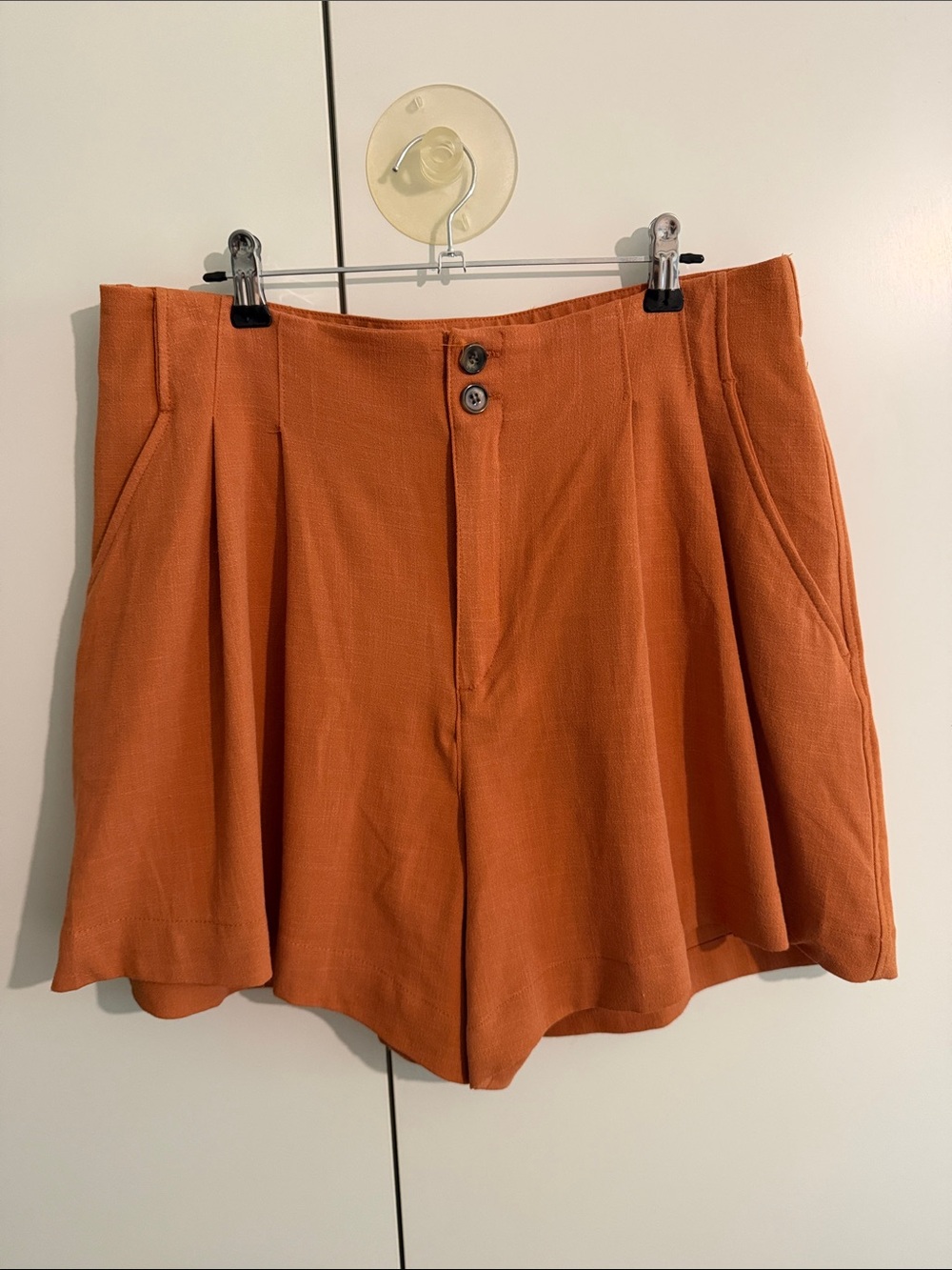 H&M High-Waist Pleated Shorts in Rust Orange -size 10